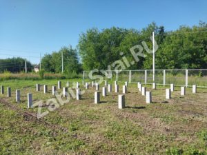 Монтаж жб свай под дом из пеноблока 4 300x225 - Монтаж-жб-свай-под-дом-из-пеноблока-4