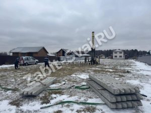 Сваи доя дома из бревна г. Киржач 3 300x225 - Сваи-доя-дома-из-бревна-г.-Киржач-3